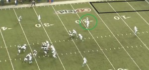 Harvin gets separation on an out toward the left sideline.