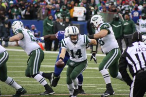 Jets Quarterback Ryan Fitzpatrick earned the respect of receiver Brandon Marshall in 2015.