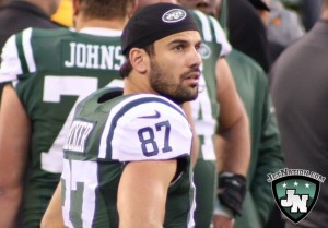 It appears Jets wide receiver Eric Decker is unhappy with the contract status of QB Ryan Fitzpatrick.