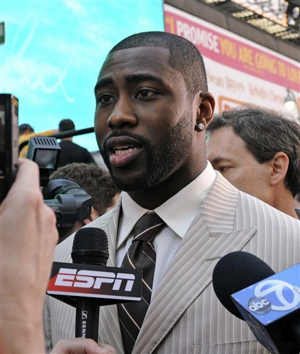 Jets Revis Mangold Football - JetNation.com - New York Jets Blog & Forum Jets Revis Mangold Football