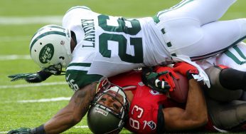 Jets Win Opener Over Bucs, 18-17