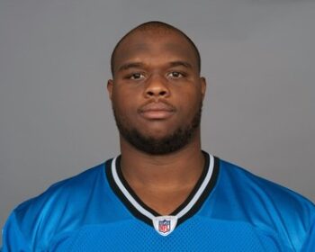 Jets Announce Signing of OT Hilliard, Make Vickerson Deal Official