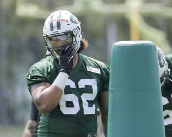 Leonard Williams To Undergo MRI