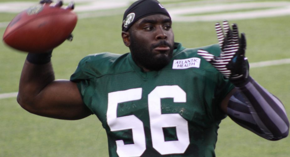 Davis to Saints; Cantanzaro to Bucs