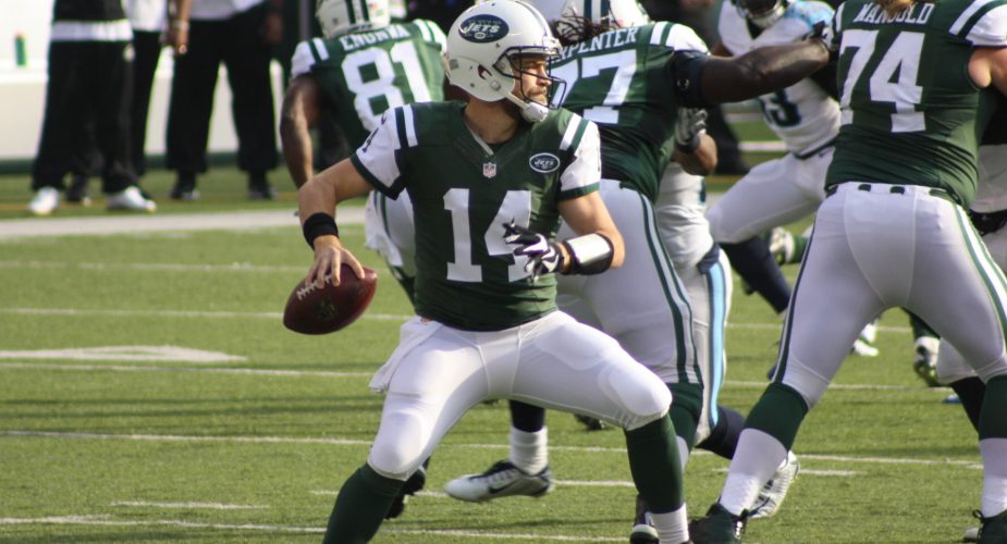 Defense, Fitz Shine as Jets Trounce Titans 30-8