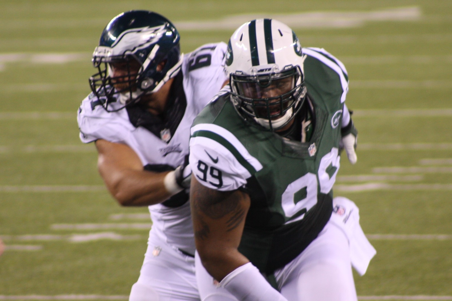 Bills Pluck TJ Barnes, Jets Sign Linebacker Julian Stanford to Practice Squad