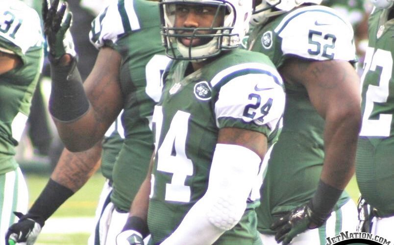 Jets’ Revis Turns Himself in to Police