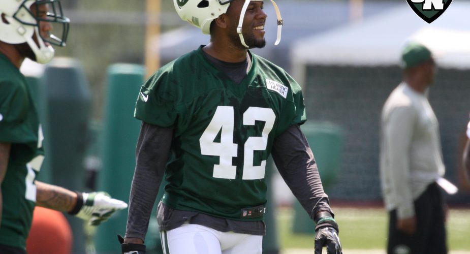 Jets Deal Ronald Martin to Colts for Long Snapper Thomas Hennessy