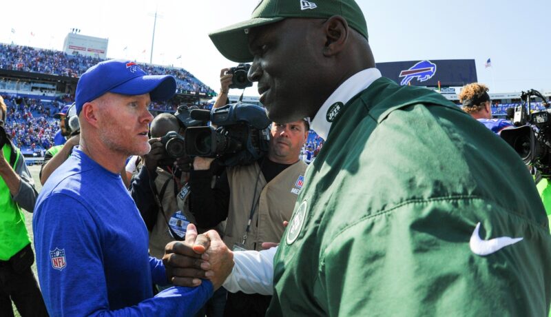 Bad Day for Lee & Davis; Other Game Notes