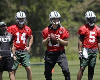 Jets Scuffle vs Redskins; Darnold Takes 1st Team Reps