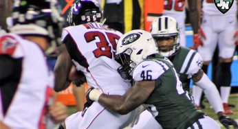 Jets Resign Hewitt & Maulet
