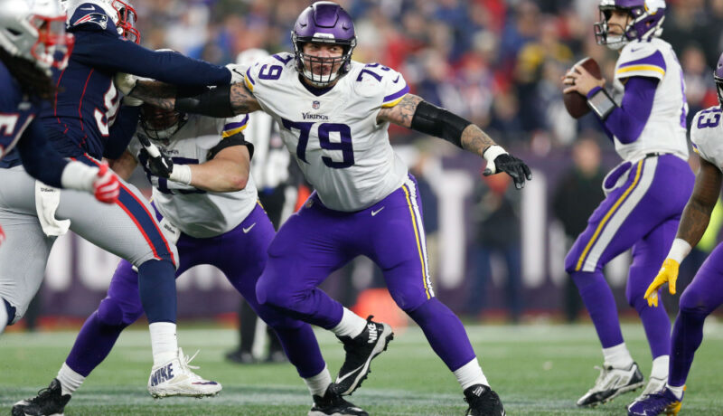 Jets Sign Offensive Lineman Tom Compton