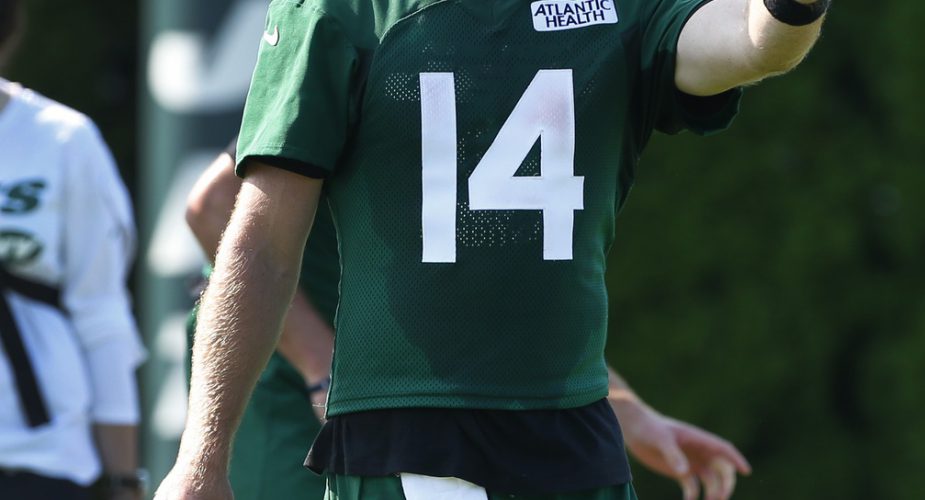 Sam Darnold Holds Court With Receivers; CJ Mosley Gets Green Light