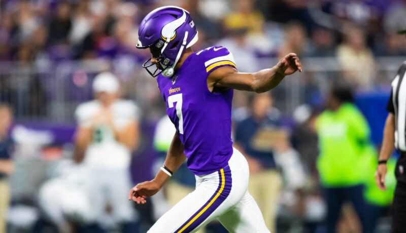 Report: Jets Kaare Vedvik, Bennett Jackson; 2 Others