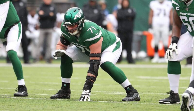 Alex Lewis Re-Works Contract, Will hit Free Agency Following Season