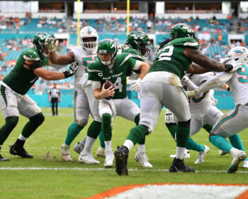 Dolphins @ Jets Week 12 Game Recap: Darnold Tosses Two Picks, Dolphins Pummel Jets 20-3