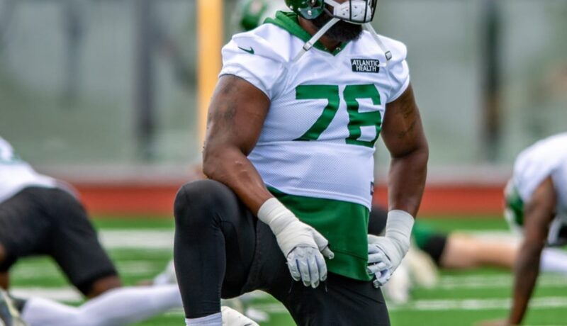 Morgan Moses spurns Jets to sign 3-year deal with Patriots