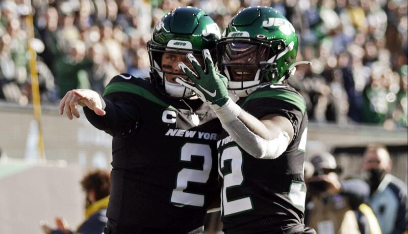 Wilson Sets Team Record as Jets MASH Unit Squeaks Past Hapless Jaguars in 26-21 Victory