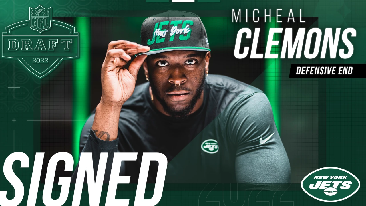 Micheal Clemons Signs