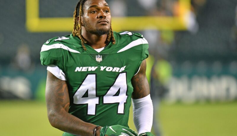 Jets Training Camp (Day 5) Sees Offense Falter as Pads go on