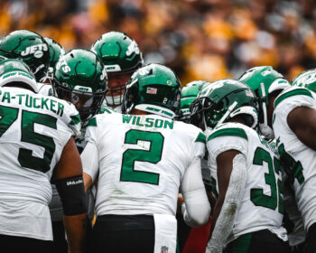 Jets Fillet the Fish; Ground Attack Leads Gang Green to 40-17 Blowout win Against Banged up Dolphins