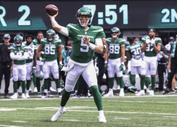 Game day at a Glance; Jets Prep for Battle Without Zach Wilson, Face Bears at MetLife
