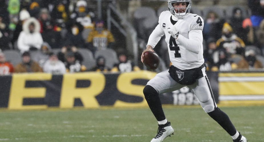 Report: Jets Interest in Carr More Than Just Due Diligence