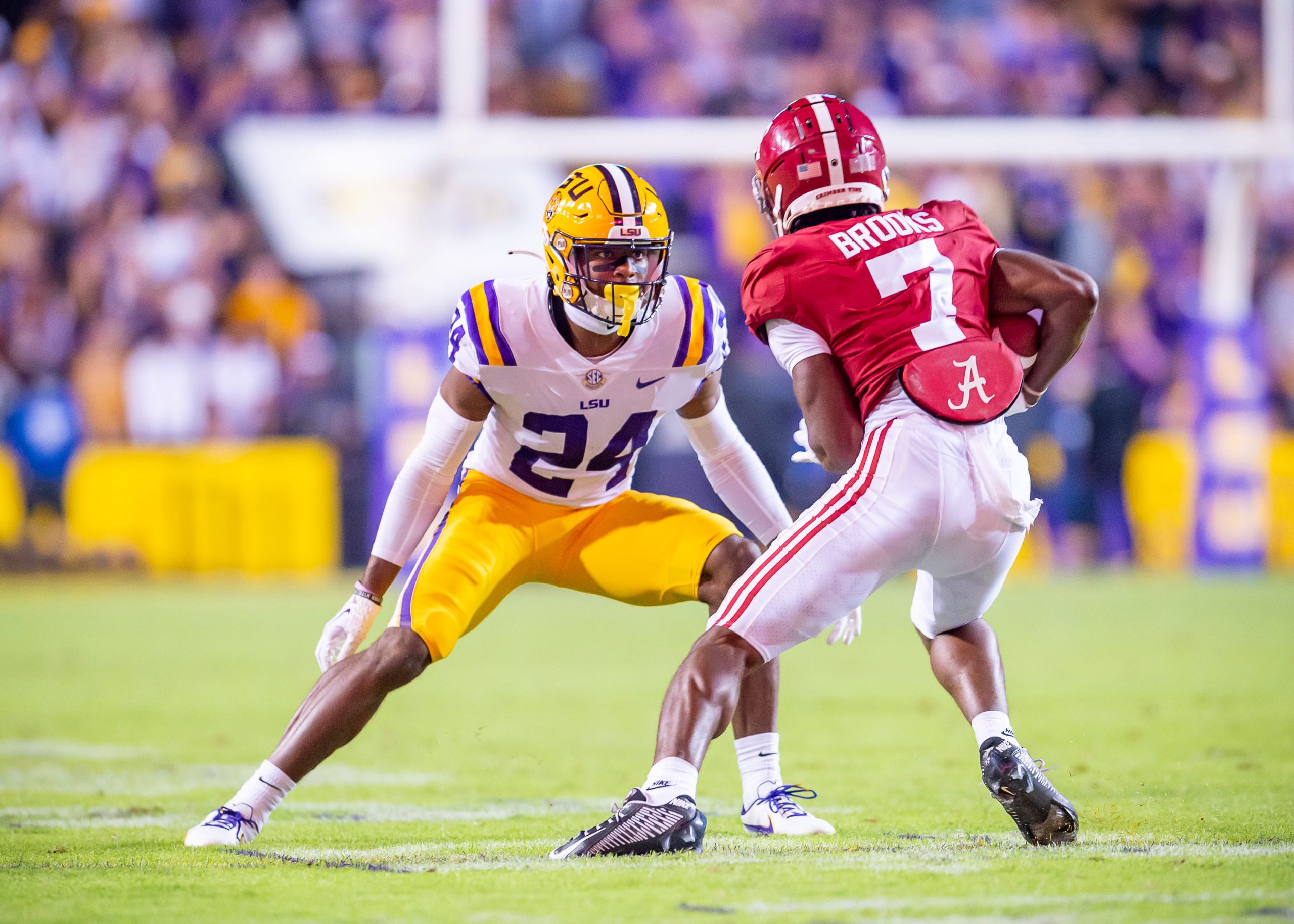 Hablar agudo Microordenador LSU DB Jarrick Bernard-Converse Lands With Jets at Pick 204 -