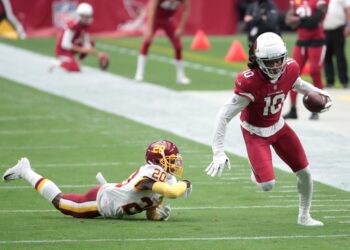 DeAndre Hopkins Release Official; Receiver Free to Sign Immediately