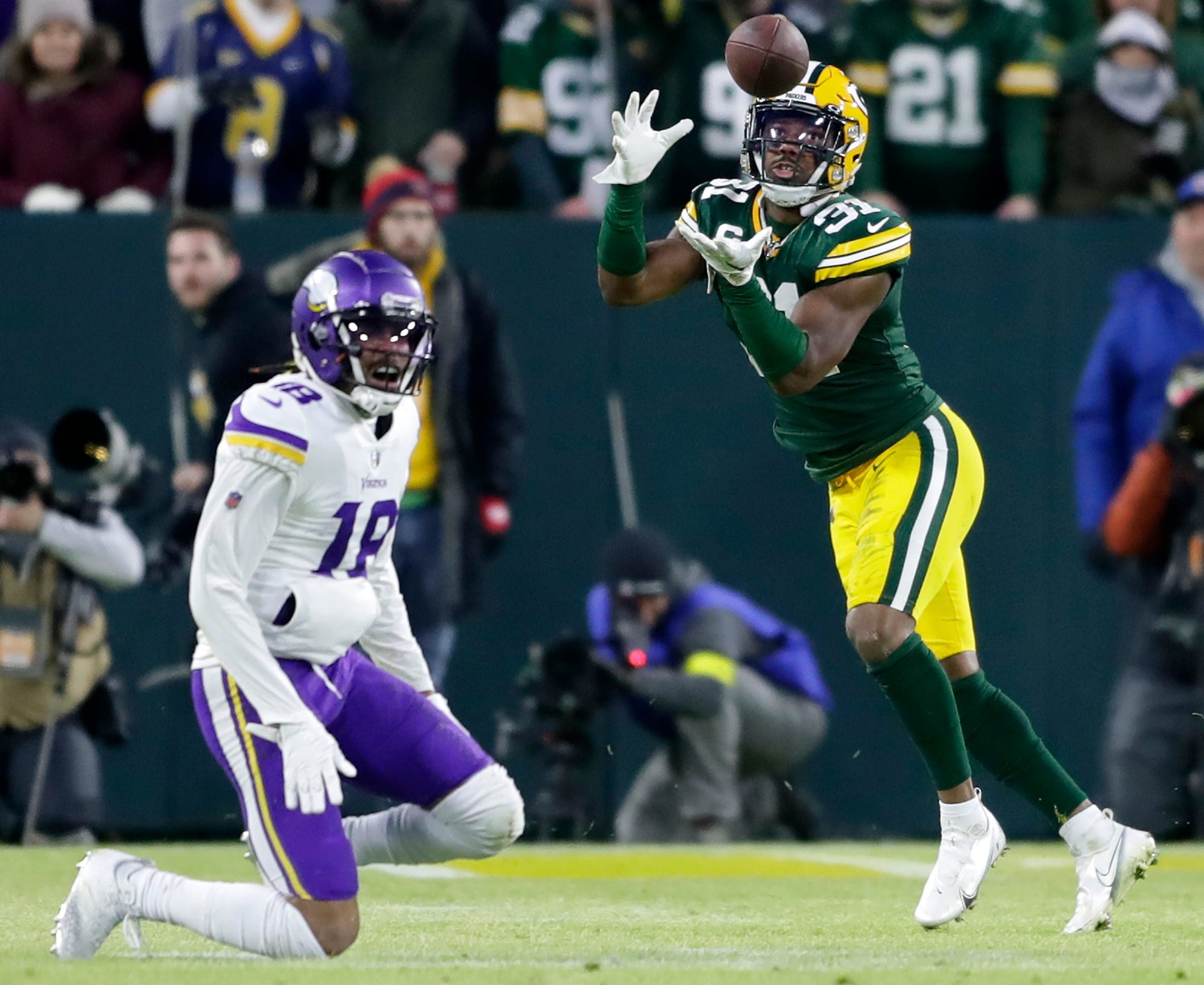 Jets Sign Safety Adrian Amos Following Potentially Serious Injury
