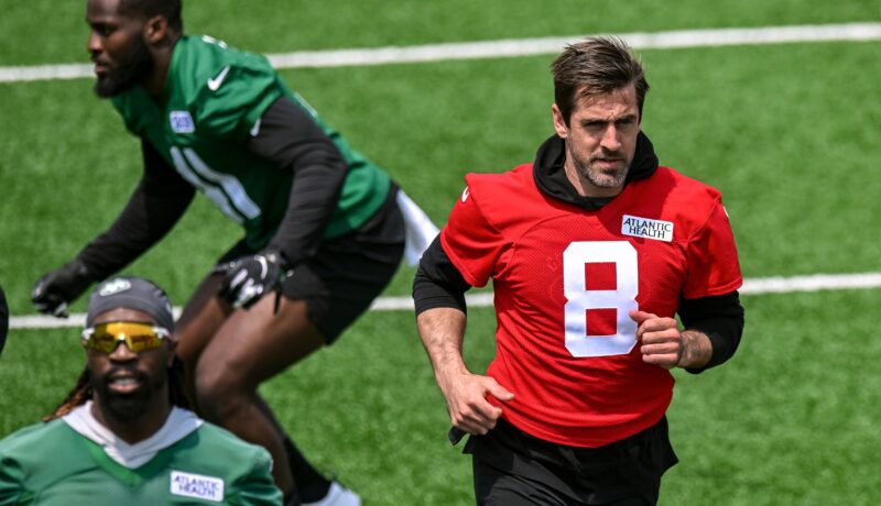 Aaron Rodgers Shines; Jets Camp Report – Day 3 (KRL)