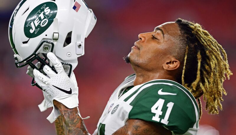 Busted Skrine; Former Jets CB Flagged for Illegal Procedure, Reportedly Stole $100,000