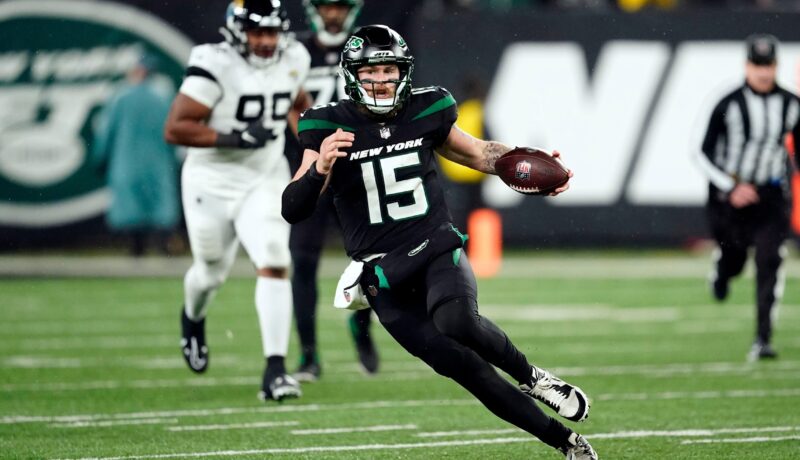 Jets Waive Chris Streveler; add Defensive Tackle Bruce Hector