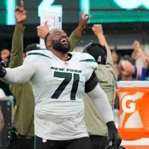 Duane Brown Added to Active Roster