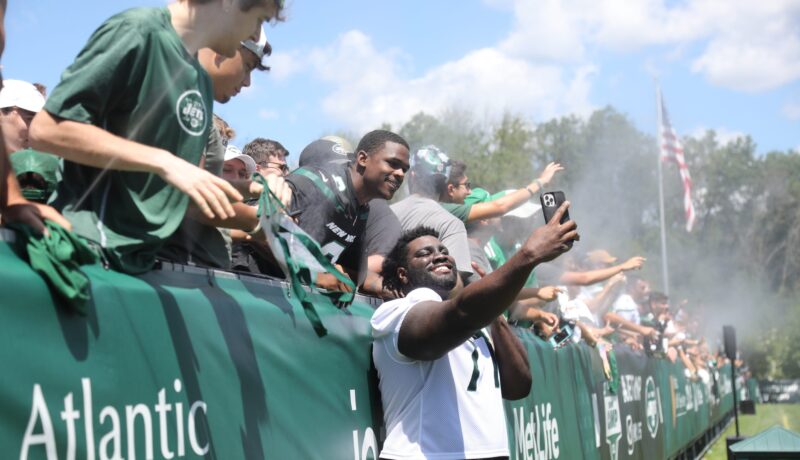 Mekhi Becton Play Improving; How Close is Jets 2022 Draft Class to “Perfect”?