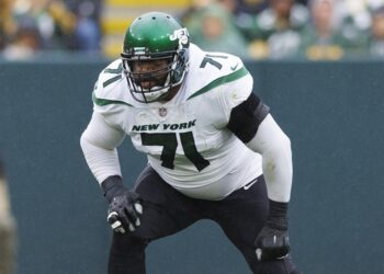 New York Jets Week 3 Inactive List vs Patriots; Brown to IR Creates OL Shuffle, Adams Out in Secondary