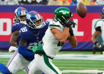 Jets Deactivate Allen Lazard as Poor Play Becomes too Much