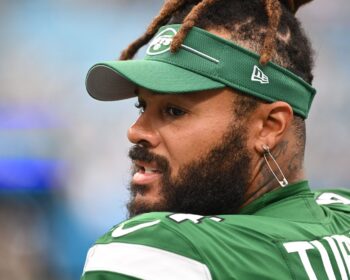 Jets Offensive Line in Flux as Billy Turner Breaks Hand