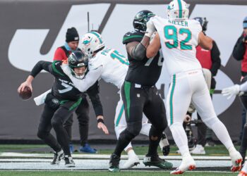 Pathetic Jets Offense Flops With Tim Boyle Versus ‘Phins in 34-13 Loss