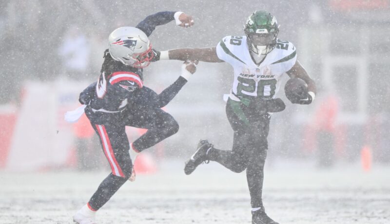 Jets Snap 15-Game Losing Streak to Pats in 17-3 Win