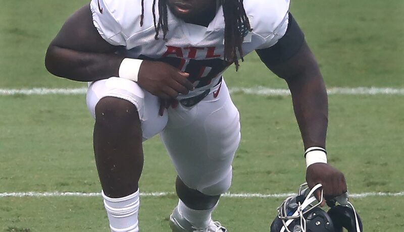 New York Jets Sign Takk McKinley