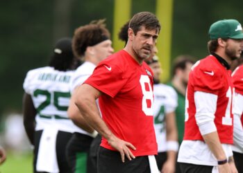 Aaron Rodgers on Fire Again as Offense Dominates Practice