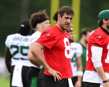 Aaron Rodgers on Fire Again as Offense Dominates Practice