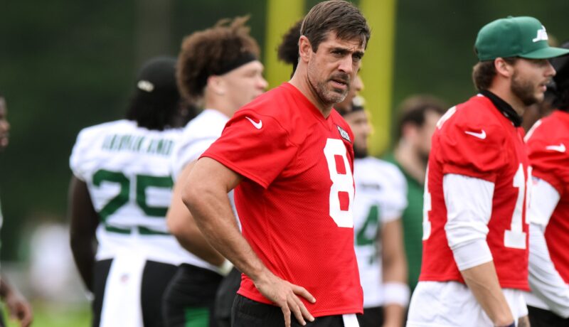 Aaron Rodgers on Fire Again as Offense Dominates Practice