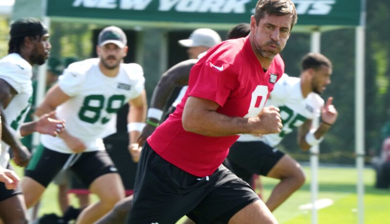 Waszak: Encouraging News From Aaron Rodgers out of Jets Camp