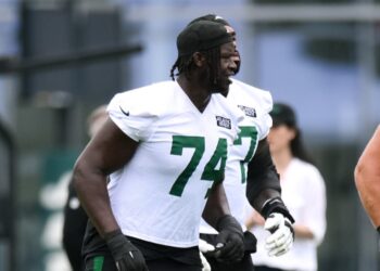 Jets Week 11 Inactive List vs Colts; Clark back on Defense, Fashanu in at LT