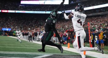 Jets Trounce Texas as Offense Comes to Life in 21-13 Victory