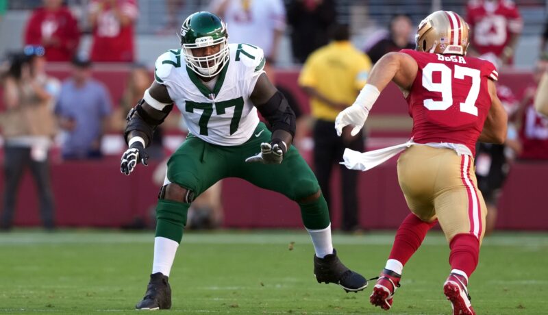 Tyron Smith Headed to IR, Xavier Newman Activated