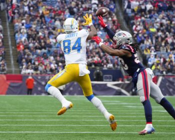 Jets get Smartt, Land Young Chargers Tight End