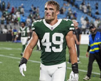 Eight Jets Players new Brass Took Extra Time to see up Close